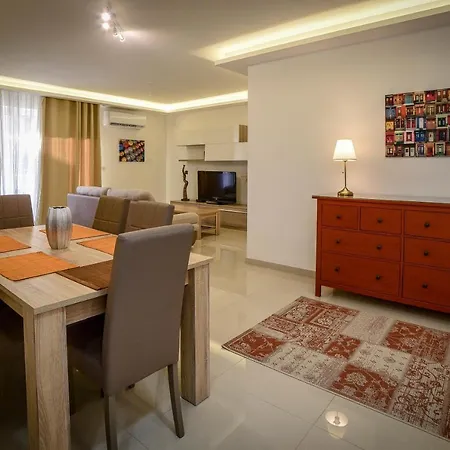 Sa10- Brand New Designer Apt With Spacious Terrace Apartment *