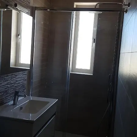 Apartment Sa10- Brand New Designer Apt With Spacious Terrace *